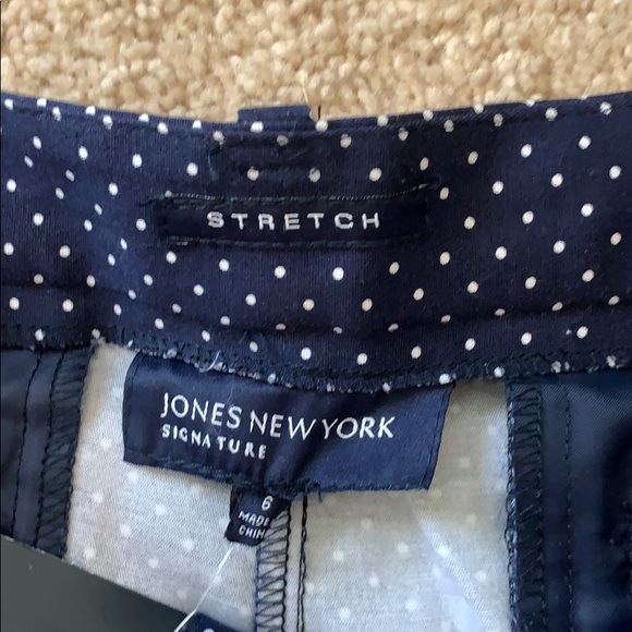 Shorts - Picture 2 of 2